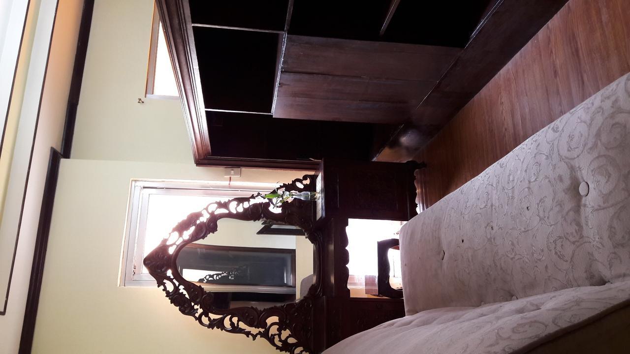 Third & Sean'S Place 黎牙实比 外观 照片